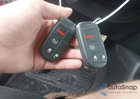 2016 Jeep Renegade Latitude из США, поврежденный, VIN ZACCJBBT4GPD27194